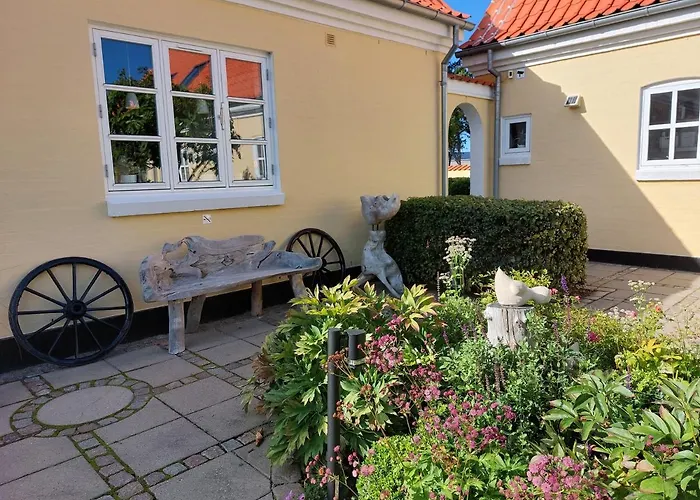 Toftegarden Guesthouse - Rooms